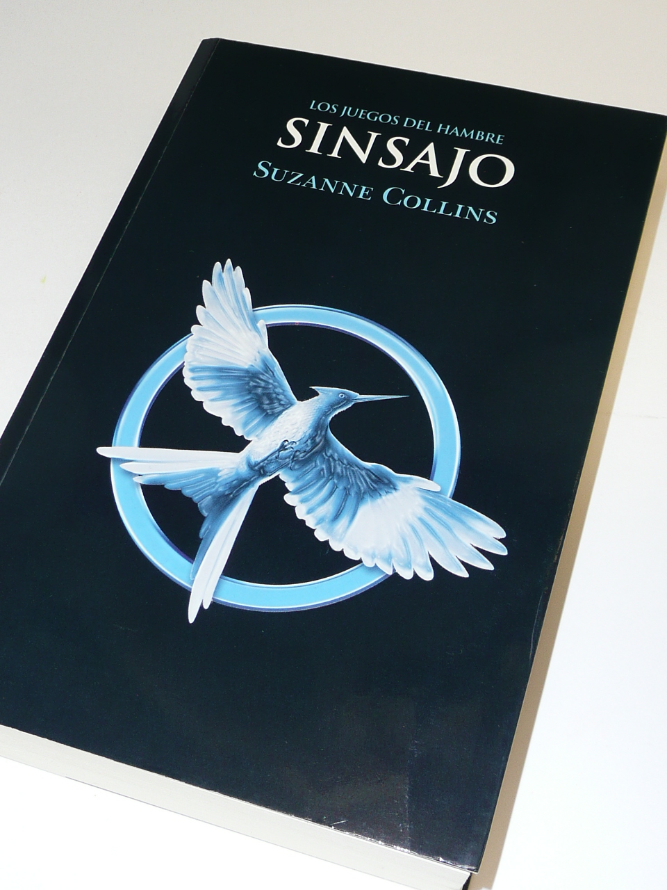 Sinsajo.Suzanne Collins.Edit:Molino 16.00 €